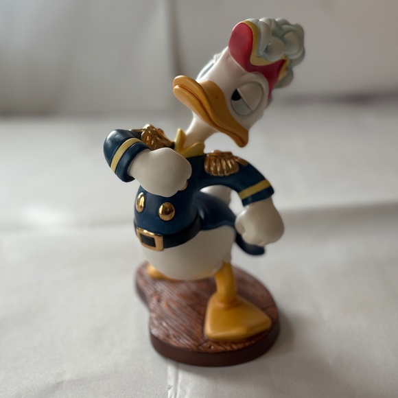 Donald Duck Sea Scouts Sculpture 1994